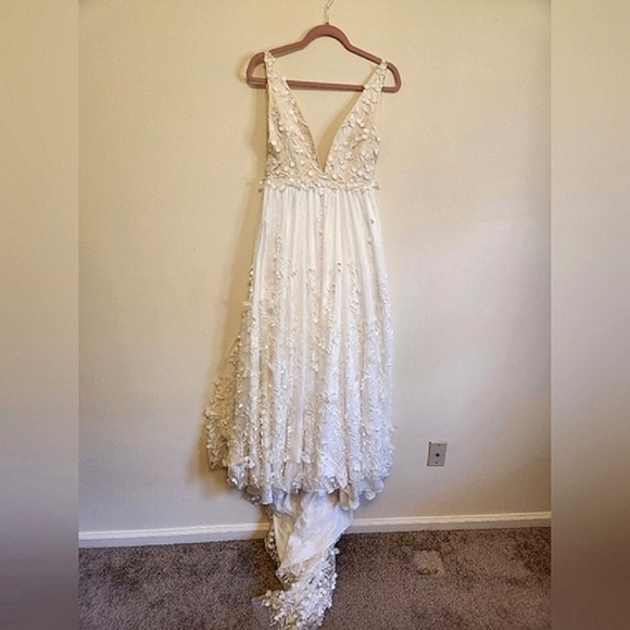 Alexandra Grecco Iris Off White Wedding Dress Sz 6 MSRP $5900 - Picture 1 of 16